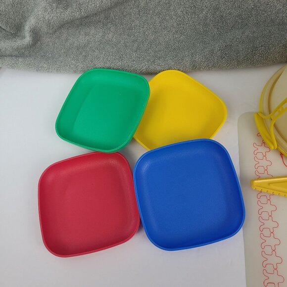 Tupperware Kids Mini Baking Party Set Impressions Cake Carrier - Picture 4 of 15